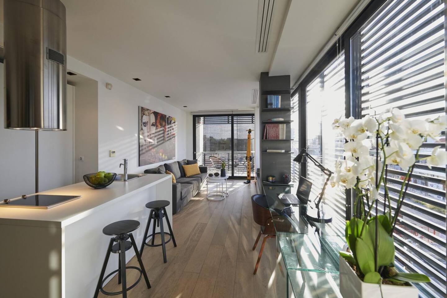 Ma Maison Nο 4, Downtown Loft , Short Walk To Acropolis, Ultra High Speed Internet 500 Mbps, Parking Upon Request, 1' From Metro Station Athén Kültér fotó