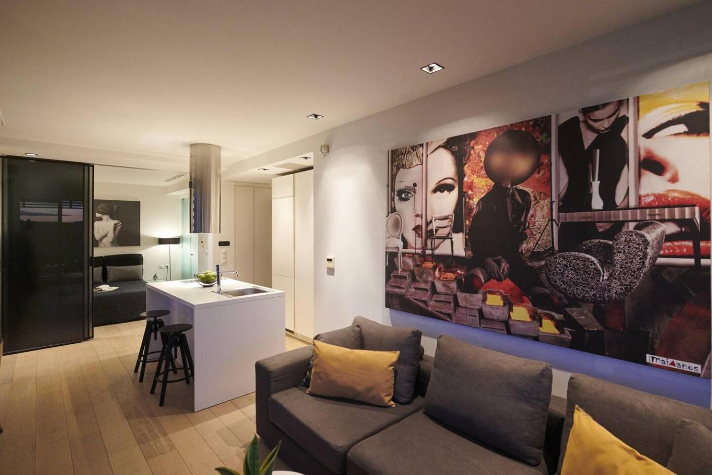 Ma Maison Nο 4, Downtown Loft , Short Walk To Acropolis, Ultra High Speed Internet 500 Mbps, Parking Upon Request, 1' From Metro Station Athén Kültér fotó