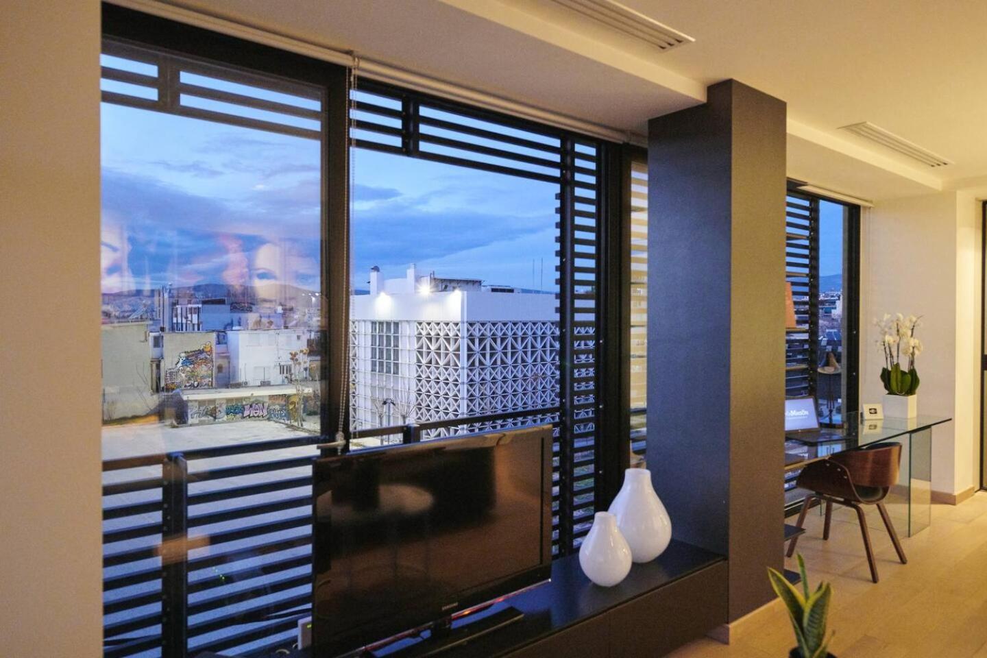 Ma Maison Nο 4, Downtown Loft , Short Walk To Acropolis, Ultra High Speed Internet 500 Mbps, Parking Upon Request, 1' From Metro Station Athén Kültér fotó