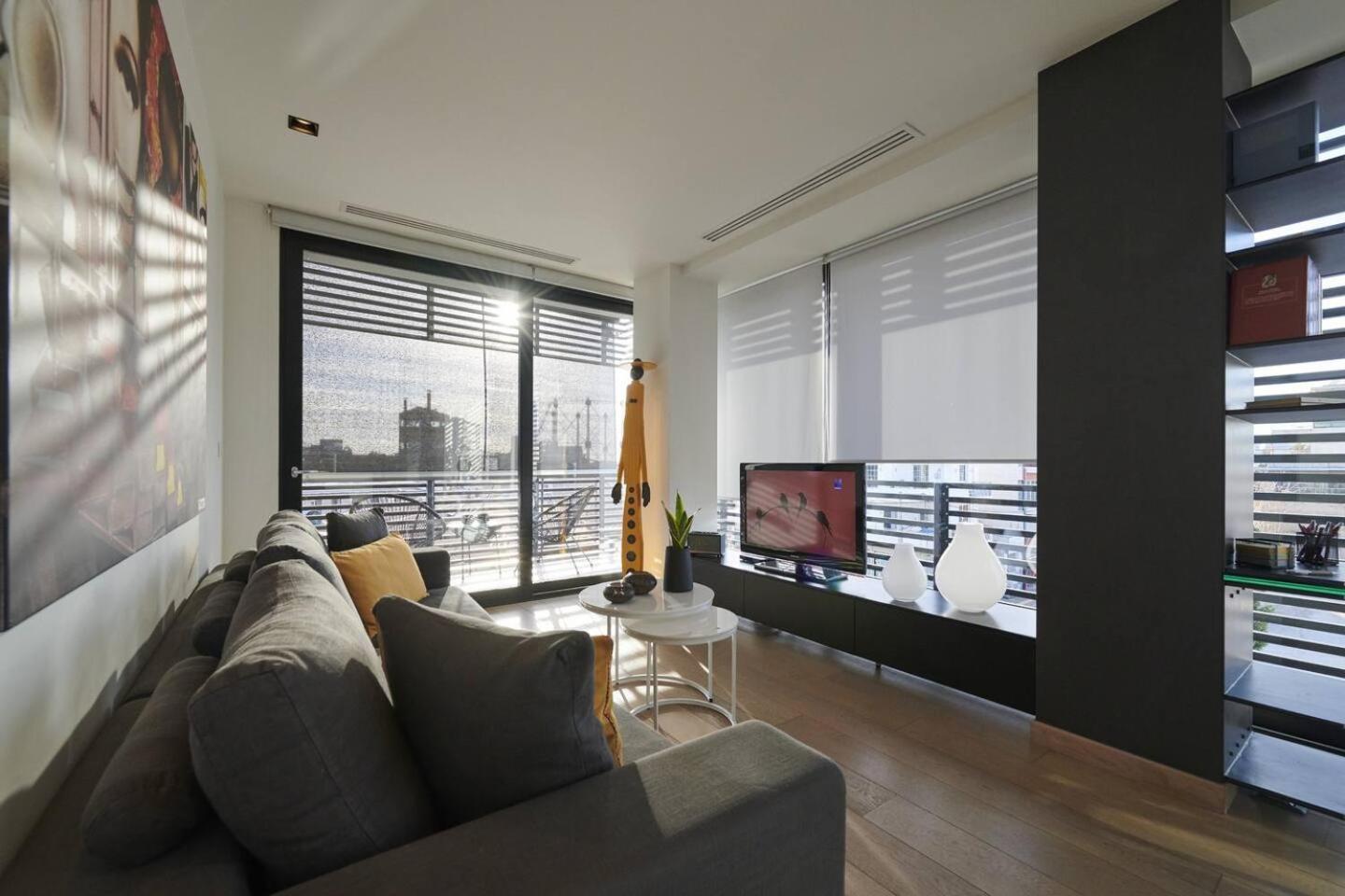Ma Maison Nο 4, Downtown Loft , Short Walk To Acropolis, Ultra High Speed Internet 500 Mbps, Parking Upon Request, 1' From Metro Station Athén Kültér fotó