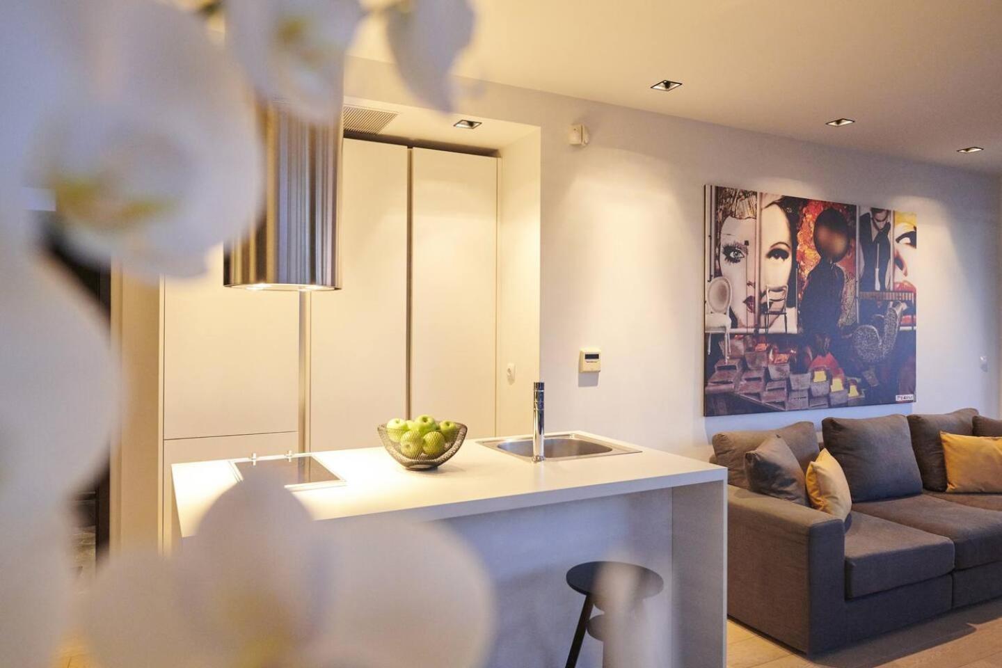 Ma Maison Nο 4, Downtown Loft , Short Walk To Acropolis, Ultra High Speed Internet 500 Mbps, Parking Upon Request, 1' From Metro Station Athén Kültér fotó