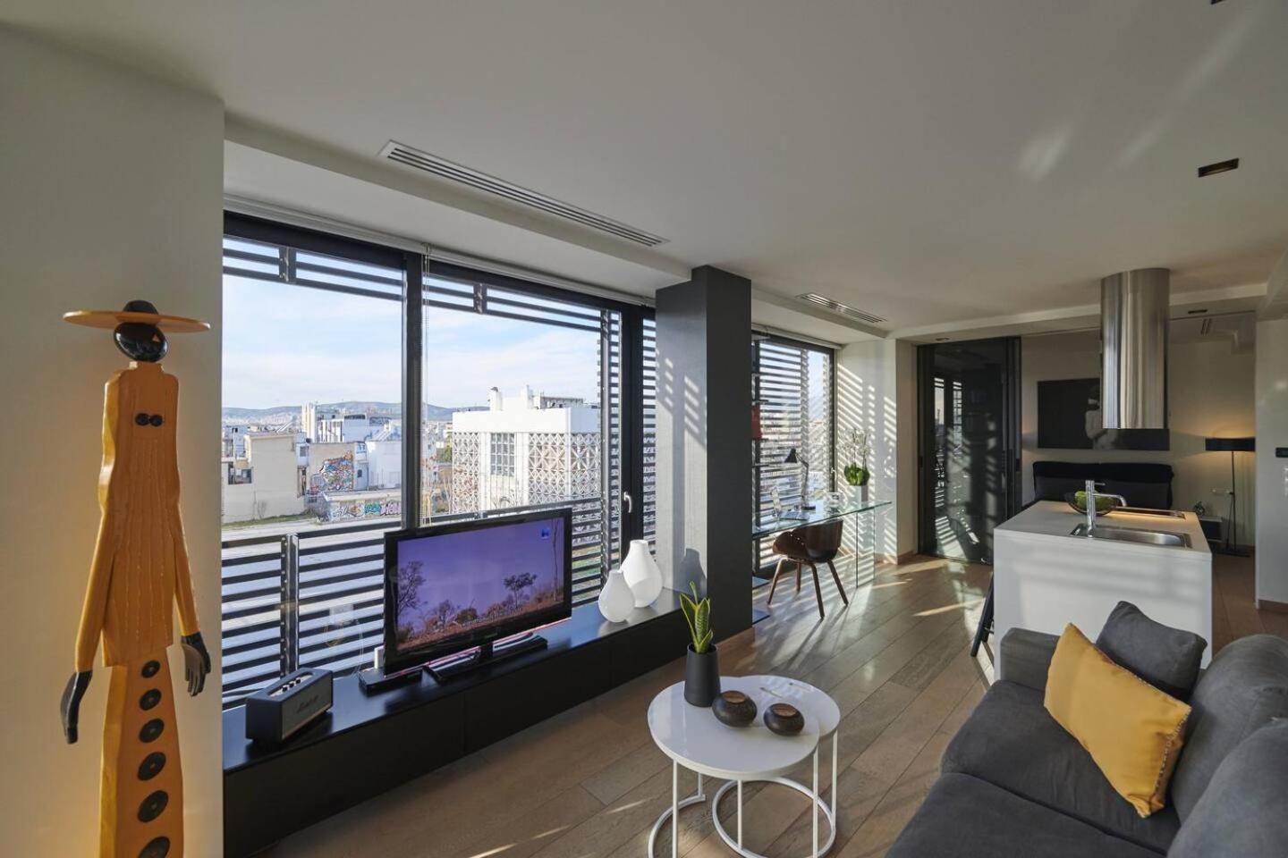 Ma Maison Nο 4, Downtown Loft , Short Walk To Acropolis, Ultra High Speed Internet 500 Mbps, Parking Upon Request, 1' From Metro Station Athén Kültér fotó