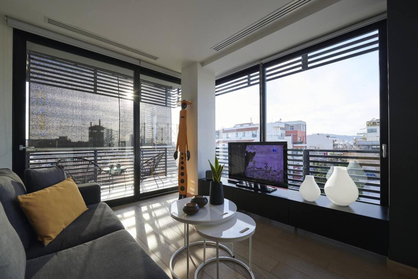 Ma Maison Nο 4, Downtown Loft , Short Walk To Acropolis, Ultra High Speed Internet 500 Mbps, Parking Upon Request, 1' From Metro Station Athén Kültér fotó